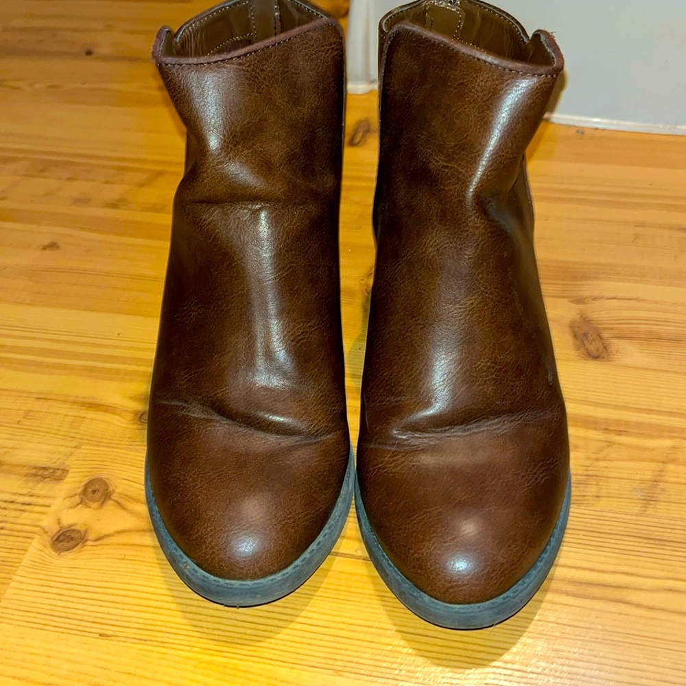 Brown angle bootie American eagle